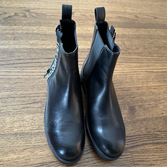 Womens Love Moschino Leather Boots Size 7, (Brand New) - Picture 2 of 6